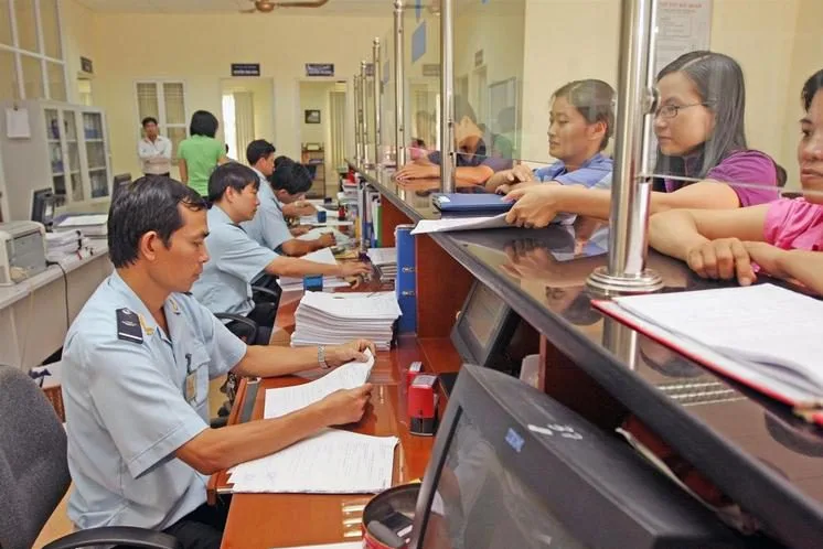 Customs declaration service